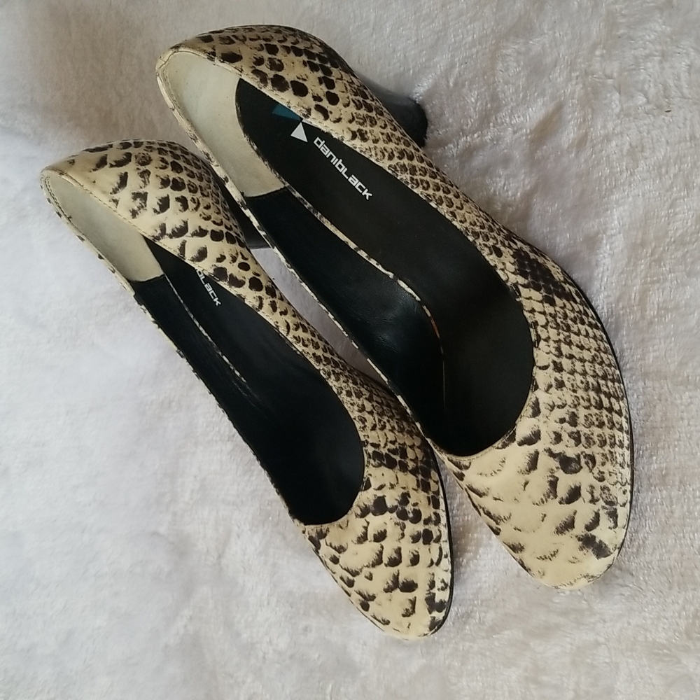 Daniblack Heels, size 9M
